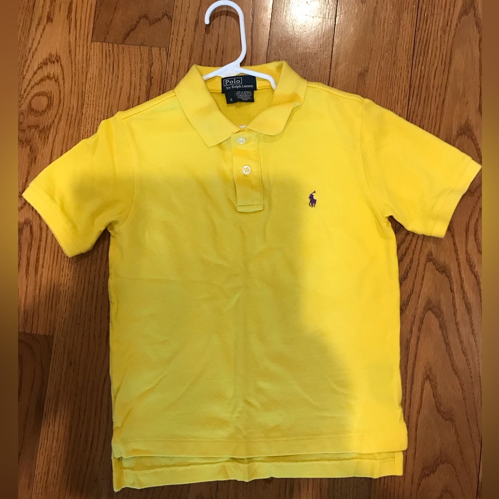 Polo collared t-shirt